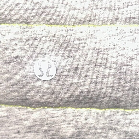 Lululemon The Bomb Bomber Quilted Reversible Jacket‎ Grey Size 2 - Picture 8 of 9